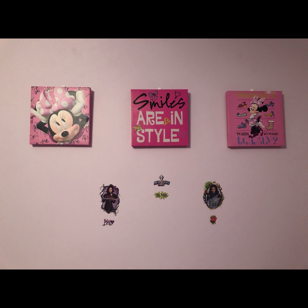 Minnie Mouse Canvas Wall Art - 3 Squares